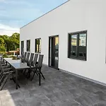 Monteurzimmer Berlin Pankow mit Dachterrasse - Nur 10 min. von der A10 - 3 Zimmer/ 7 Betten