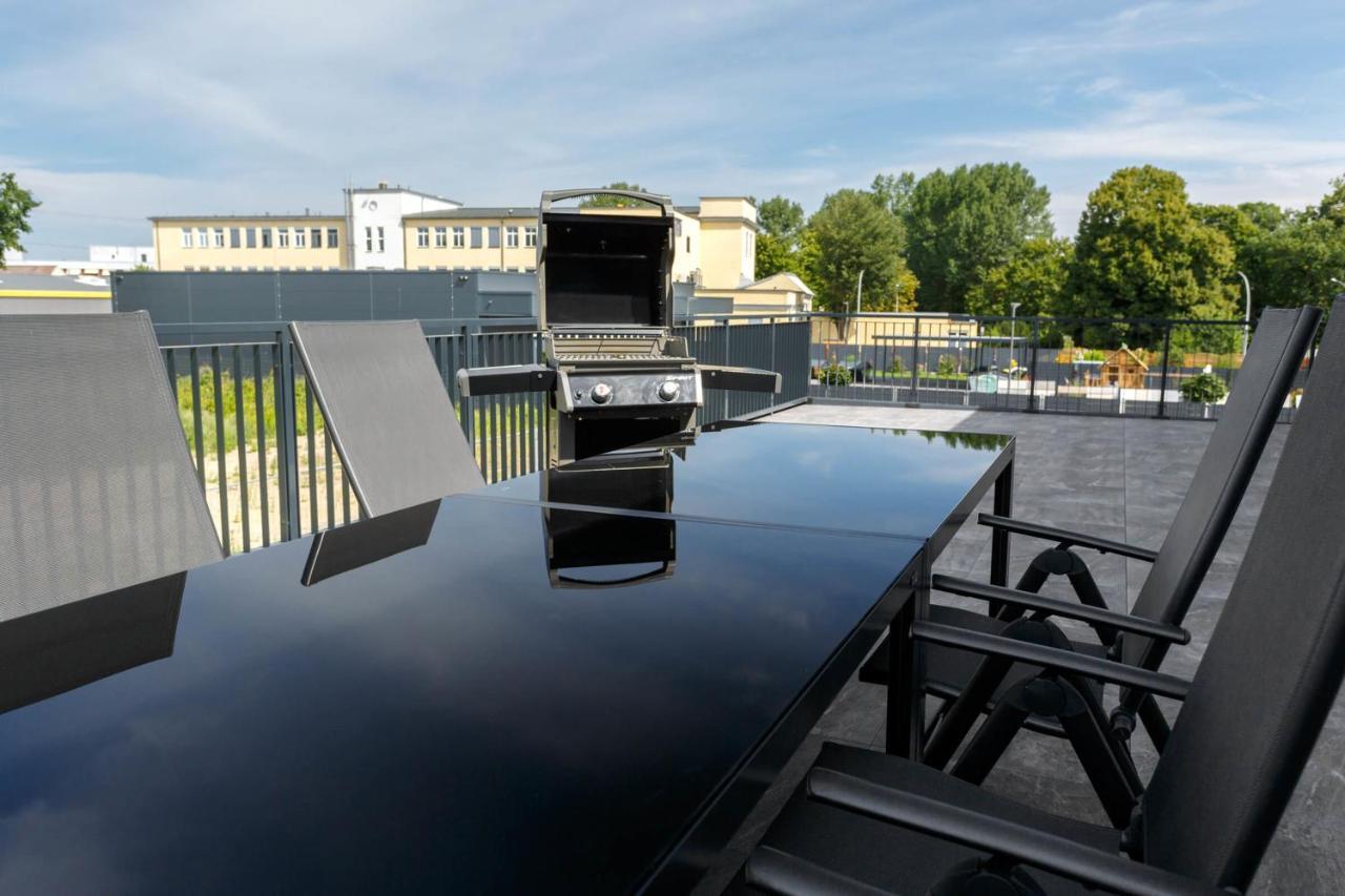 Monteurzimmer Pankow Mit Dachterrasse - Nur 10 Min. Von Der A10 - 3 Zimmer/ 7 Betten Gasthuis Berlijn