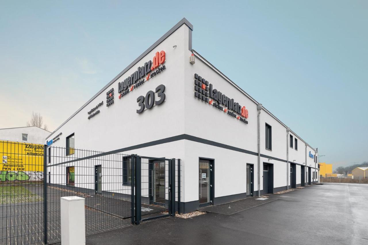 Monteurzimmer Pankow Mit Dachterrasse - Nur 10 Min. Von Der A10 - 3 Zimmer/ 7 Betten * Berlijn