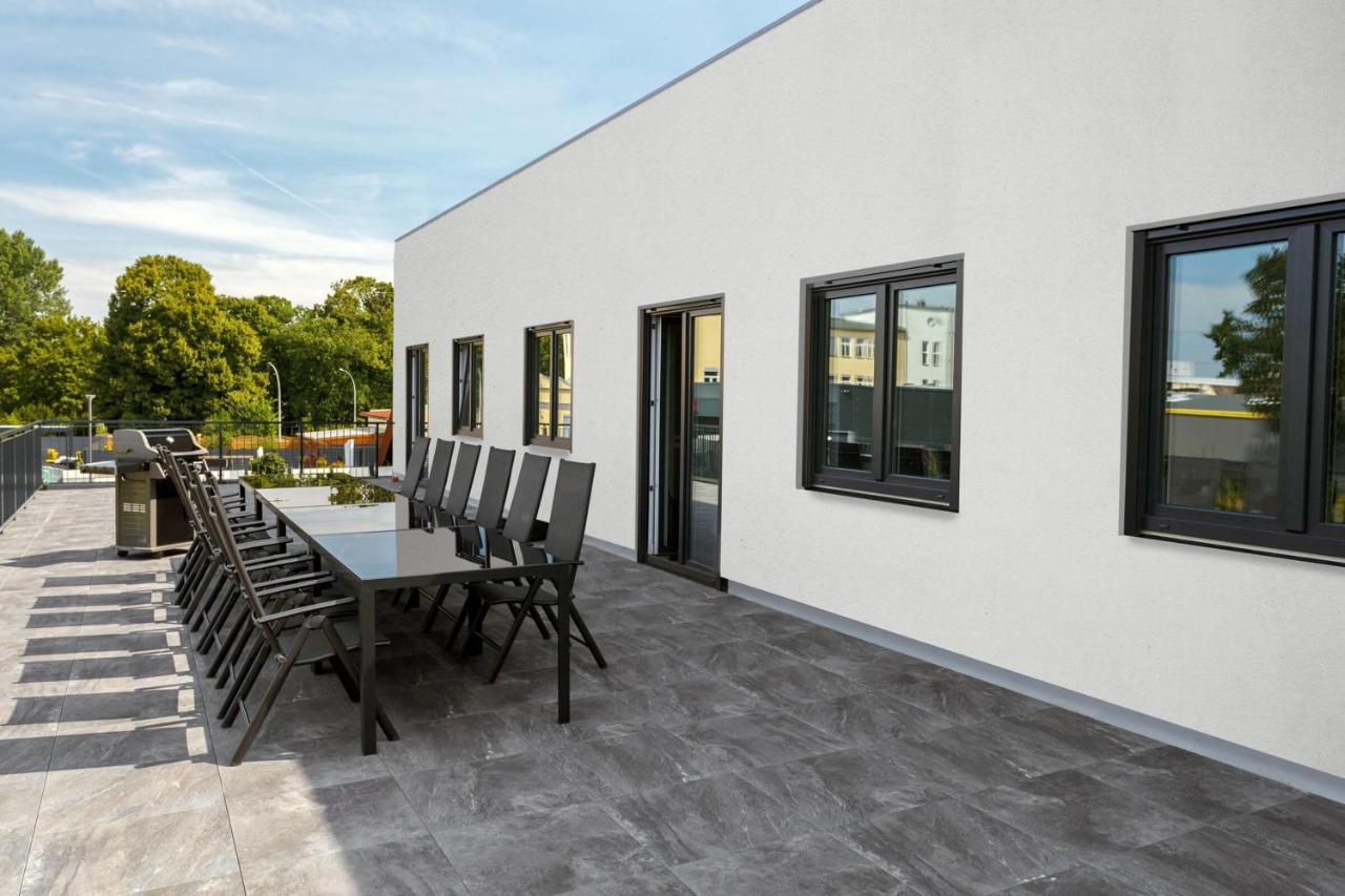 Monteurzimmer Pankow Mit Dachterrasse - Nur 10 Min. Von Der A10 - 3 Zimmer/ 7 Betten Gasthuis